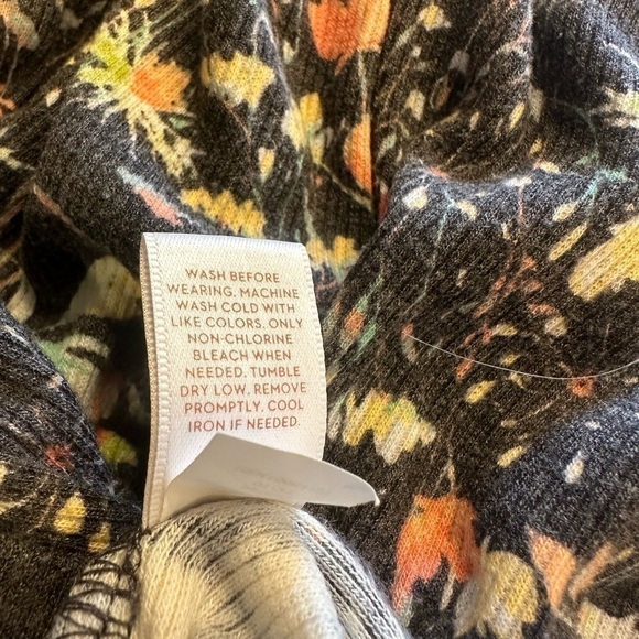 Lc Lauren Conrad Women’s Floral Short Sleeve V-Neck Dress Size Medium - Picture 8 of 8